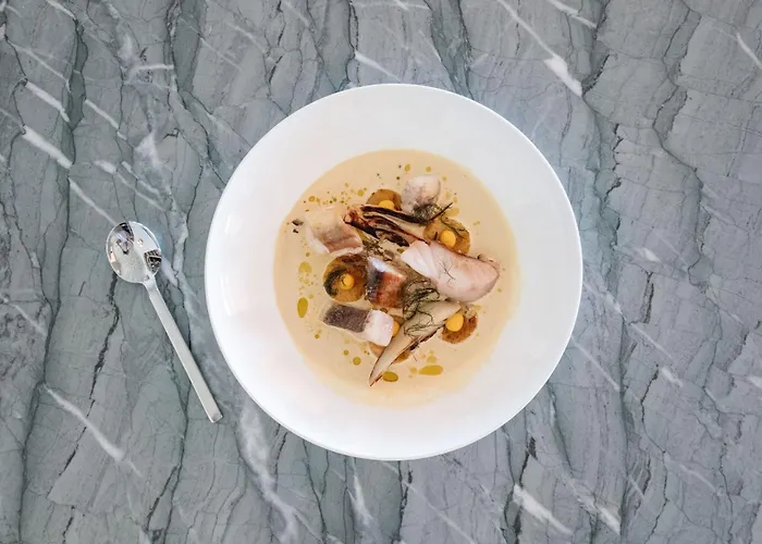 Hoteliere Le Provencal A Giens - Bord De Hyères