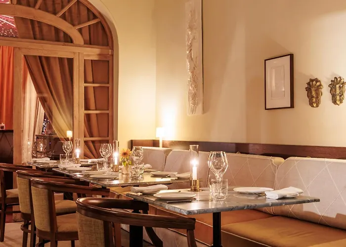 Hoteliere Le Provencal A Giens - Bord De فندق