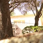 Hoteliere Le Provencal A Giens - Bord De Hotel Hyères