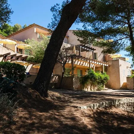 Parc Et Le Provencal Hyères