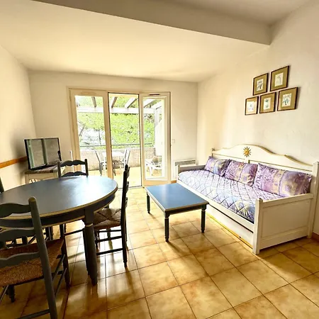 Hoteliere Le Provencal A Giens - Bord De Otel