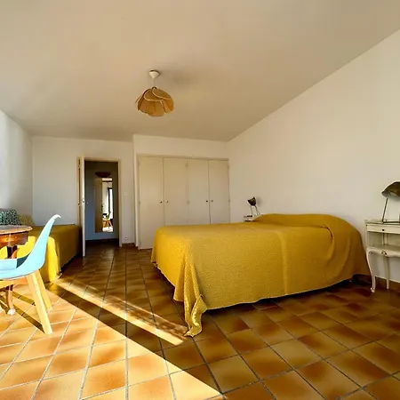 Hoteliere Le Provencal A Giens - Bord De Otel